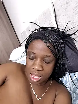 doucebrune online show from February 2026 04:48:01 AM