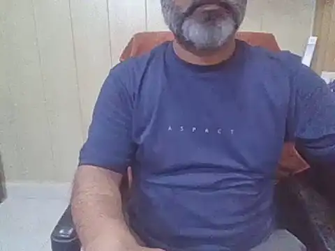 Snapshot of hairymaster95 chatting on July 2026 06:11:01 AM hairymaster95 online show from July 2026 06:11:01 AM