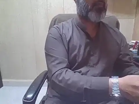 hairymaster95 online show from November 2025 04:24:01 AM