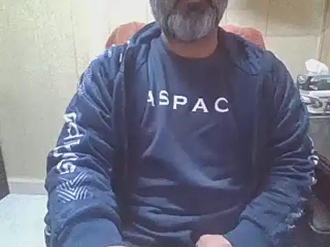 hairymaster95 online show from February 2026 07:17:01 AM