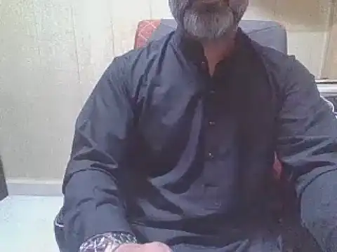 hairymaster95 online show from April 2026 04:24:02 AM