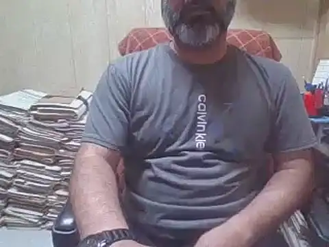 Snapshot of hairymaster95 chatting on October 2025 06:38:01 AM hairymaster95 online show from October 2025 06:38:01 AM