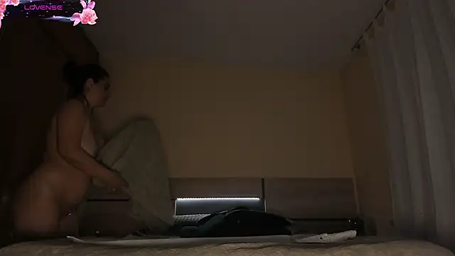 stefany miller77 online show from April 2026 04:47:01 AM