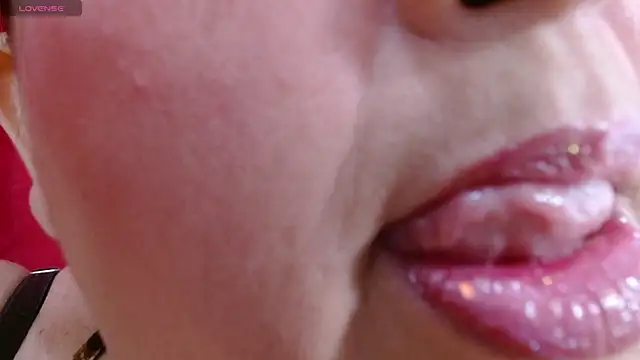 Kerly Doll online show from May 2026 03:34:02 PM