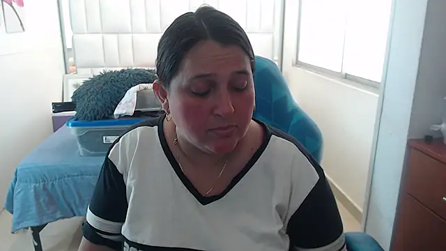 Kerly Doll online show from May 2026 07:45:02 PM
