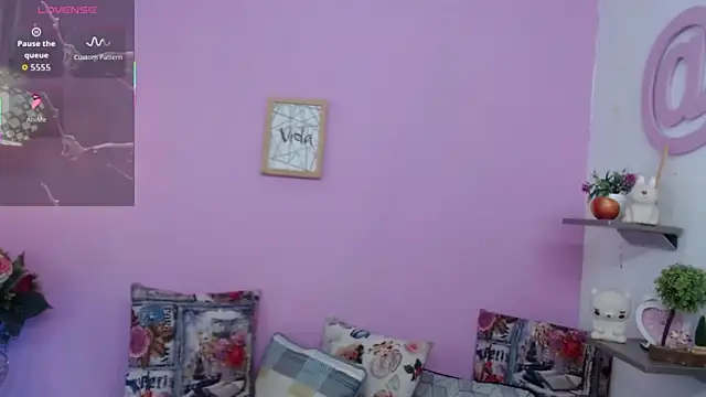 Kerly Doll online show from April 2026 02:25:02 PM