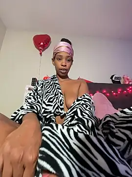 Snapshot of Cum2Charm chatting on March 2025 09:12:02 AM Cum2Charm online show from March 2025 09:12:02 AM