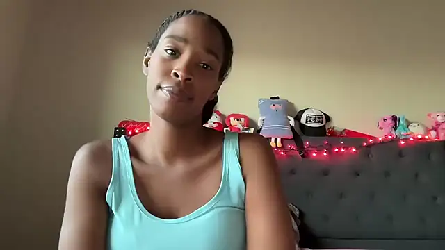 Snapshot of Cum2Charm chatting on October 2025 12:58:02 AM Cum2Charm online show from October 2025 12:58:02 AM