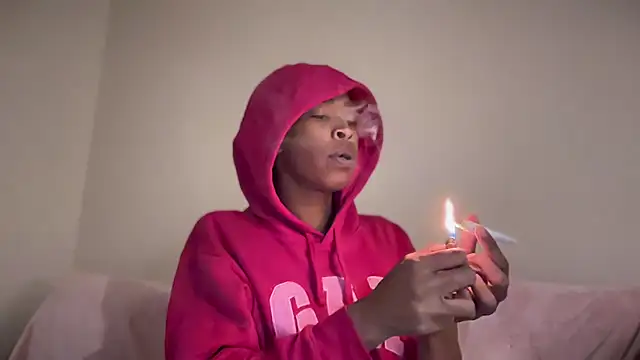 Snapshot of Cum2Charm chatting on November 2025 02:10:02 PM Cum2Charm online show from November 2025 02:10:02 PM