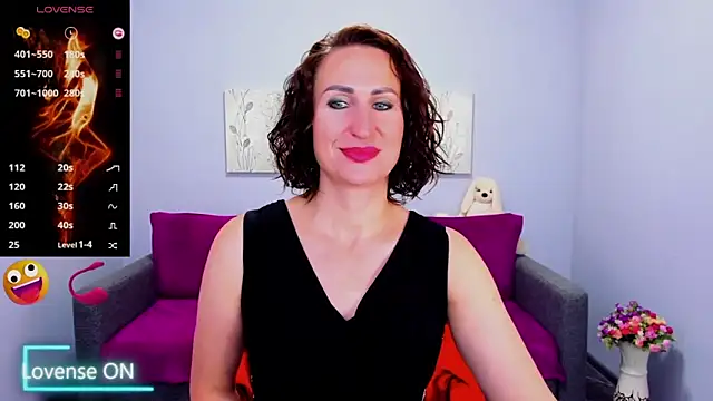 Nia Smithh online show from September 2025 05:35:01 AM