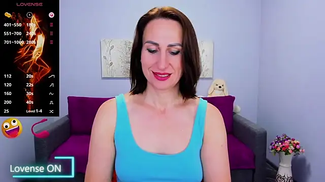 Nia Smithh online show from October 2025 05:50:02 AM