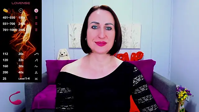 Nia Smithh online show from February 2025 01:19:02 PM