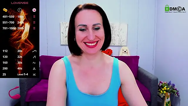 Nia Smithh online show from March 2025 04:22:02 PM