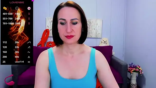 Nia Smithh online show from March 2025 01:15:01 PM