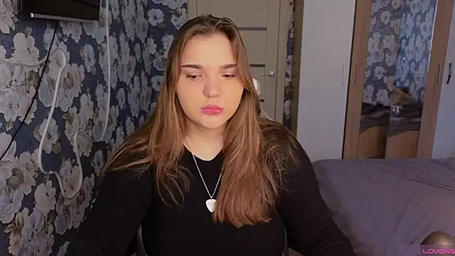  momiji  online show from April 2026 12:41:02 PM