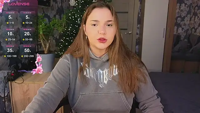 Snapshot of _momiji_ chatting on December 2025 01:49:01 PM momiji online show from December 2025 01:49:01 PM