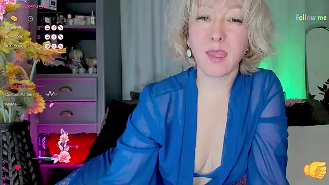 Snapshot of Mia_Wintermood chatting on November 2025 05:10:02 AM Mia Wintermood online show from November 2025 05:10:02 AM