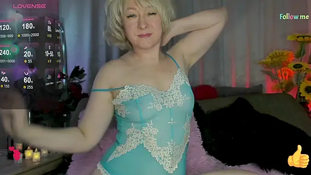 Snapshot of Mia_Wintermood chatting on October 2025 09:54:02 AM Mia Wintermood online show from October 2025 09:54:02 AM