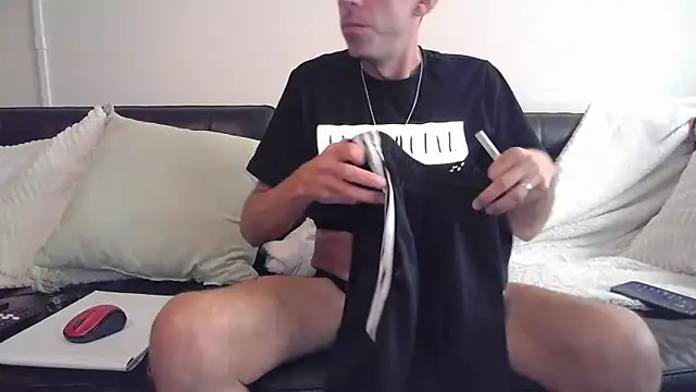 smokenstrokex online show from May 2026 05:52:01 PM