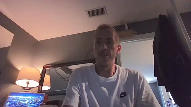 smokenstrokex online show from May 2026 08:29:02 PM
