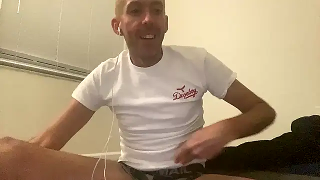 smokenstrokex online show from March 2025 08:20:02 AM