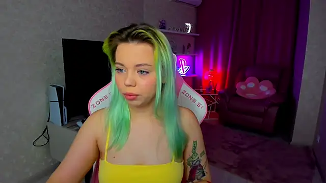 Snapshot of EnergyBunny_1 chatting on November 2025 07:18:02 PM EnergyBunny 1 online show from November 2025 07:18:02 PM