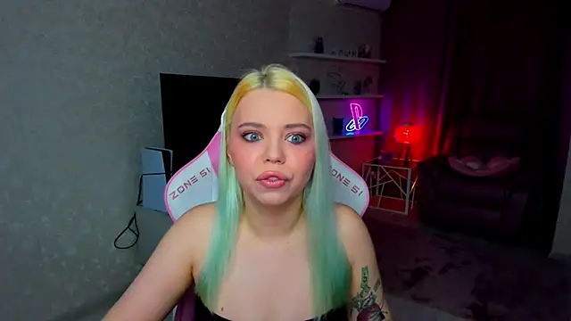 Snapshot of EnergyBunny_1 chatting on November 2025 05:24:01 PM EnergyBunny 1 online show from November 2025 05:24:01 PM