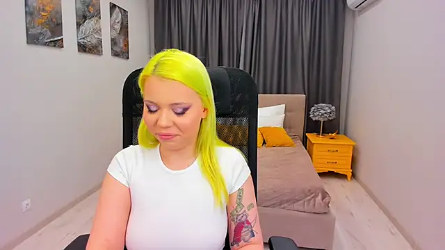 Snapshot of EnergyBunny_1 chatting on March 2025 07:40:01 PM EnergyBunny 1 online show from March 2025 07:40:01 PM