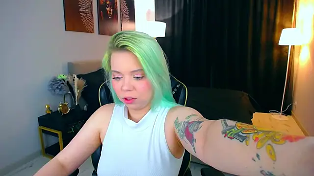 Snapshot of EnergyBunny_1 chatting on October 2025 07:36:01 PM EnergyBunny 1 online show from October 2025 07:36:01 PM