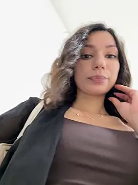  MiaQueen  online show from June 2026 08:42:01 PM