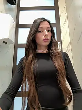  MiaQueen  online show from May 2026 09:47:02 PM