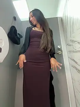  MiaQueen  online show from March 2026 10:33:02 PM