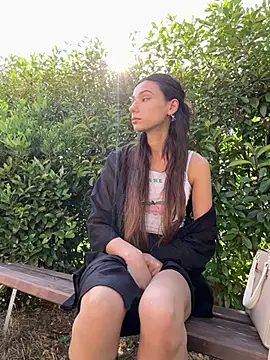  MiaQueen  online show from June 2026 02:45:01 PM
