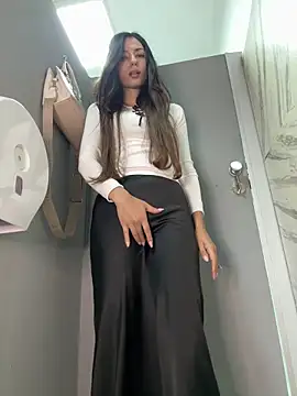  MiaQueen  online show from June 2026 09:38:01 PM
