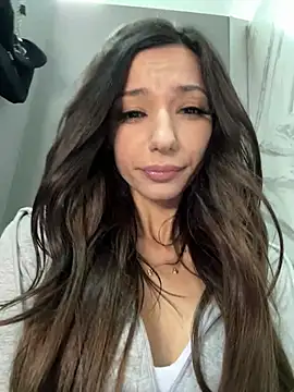  MiaQueen  online show from March 2026 10:23:02 PM