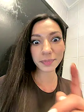  MiaQueen  online show from December 2025 08:31:01 PM