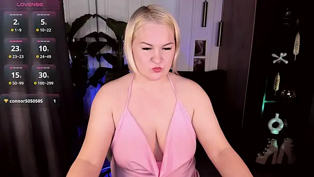 YolandaKiss online show from July 2026 10:31:02 PM