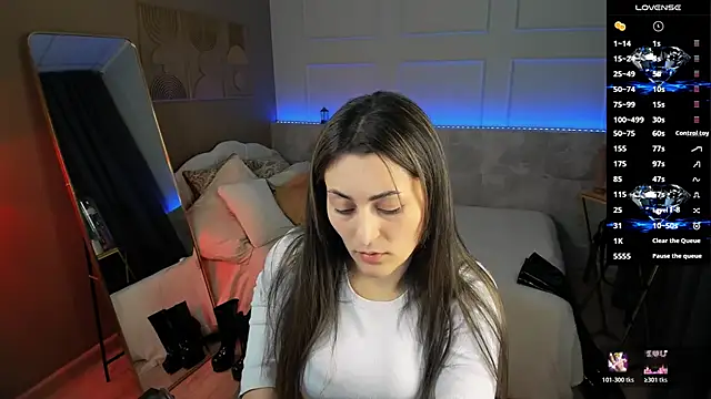 KylieMellow online show from April 2026 01:14:02 PM