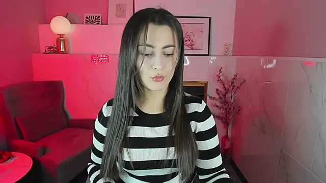 KylieMellow online show from September 2025 01:28:02 PM
