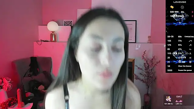 KylieMellow online show from November 2025 01:15:01 PM