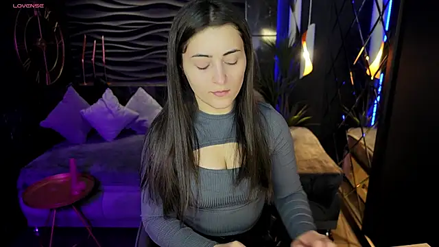 KylieMellow online show from February 2025 01:42:02 PM