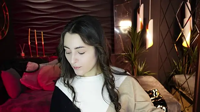 KylieMellow online show from September 2025 05:35:01 AM