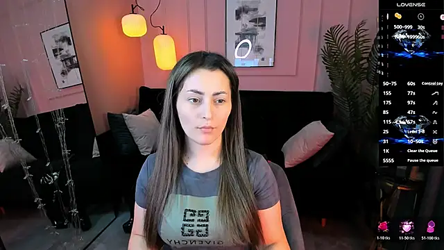 KylieMellow online show from May 2026 01:59:02 PM