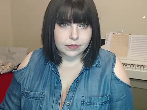 Snapshot of BettyMilla chatting on March 2026 01:55:01 PM BettyMilla online show from March 2026 01:55:01 PM