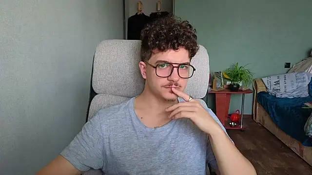 Remy Miles online show from November 2025 08:51:02 AM