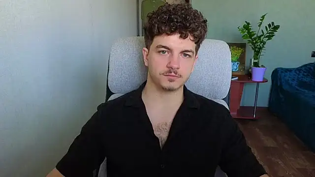 Snapshot of Remy_Miles chatting on June 2026 05:34:01 AM Remy Miles online show from June 2026 05:34:01 AM