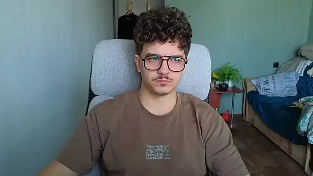 Remy Miles online show from November 2025 07:56:01 AM