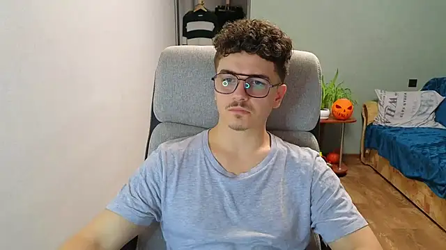 Remy Miles online show from November 2025 02:06:01 PM