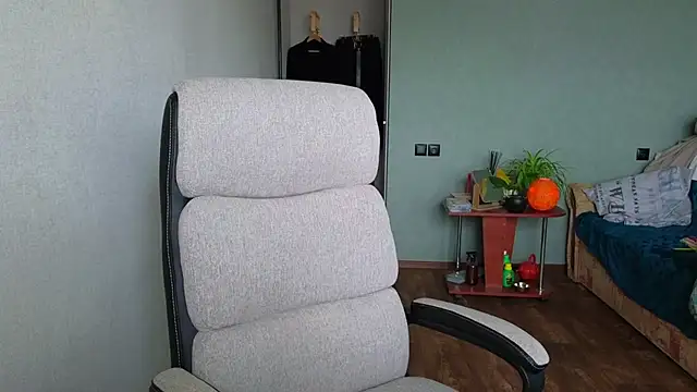 Remy Miles online show from November 2025 09:35:02 AM