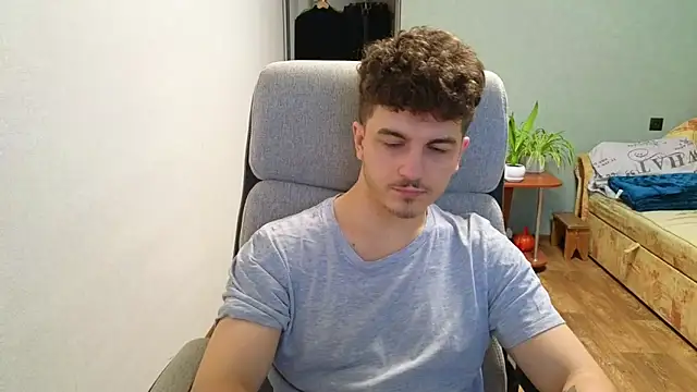 Remy Miles online show from December 2025 12:48:02 PM